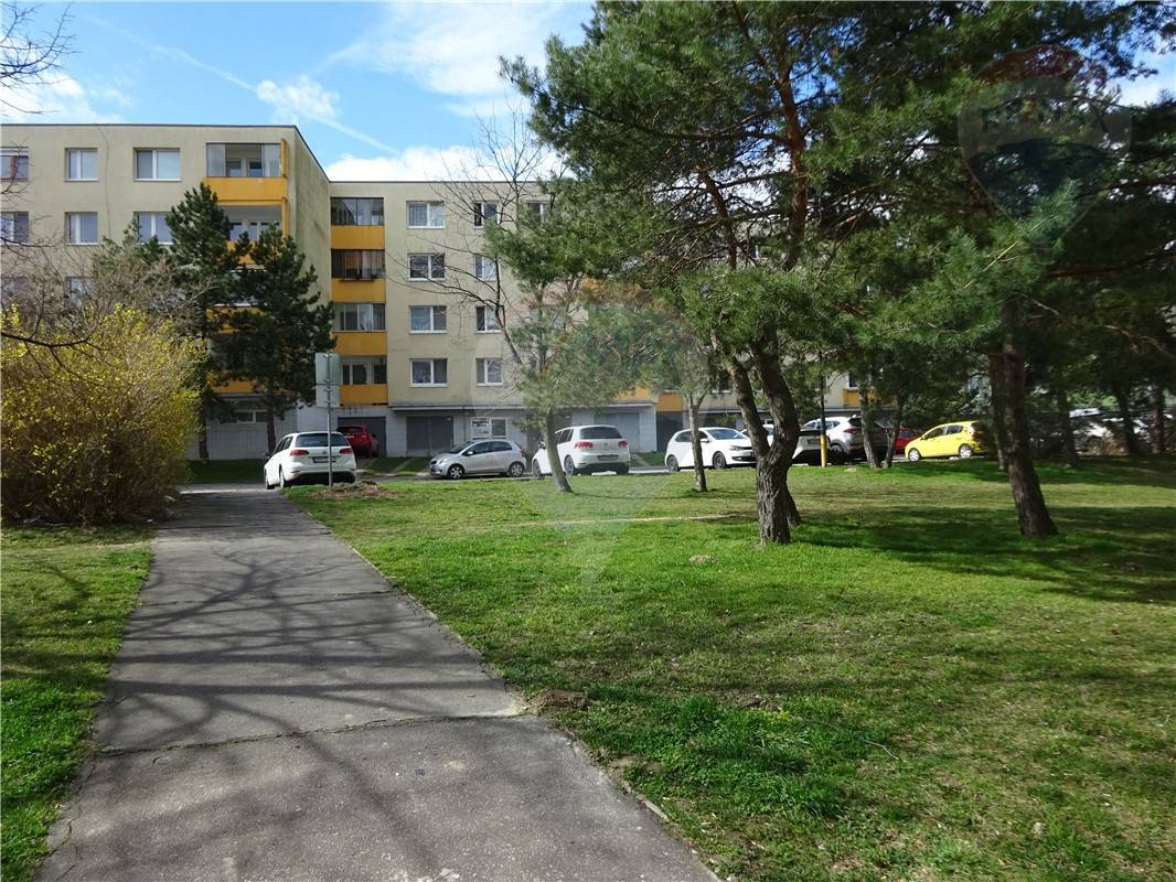 REZERVOVANE 3-izb. byt Dúbravka