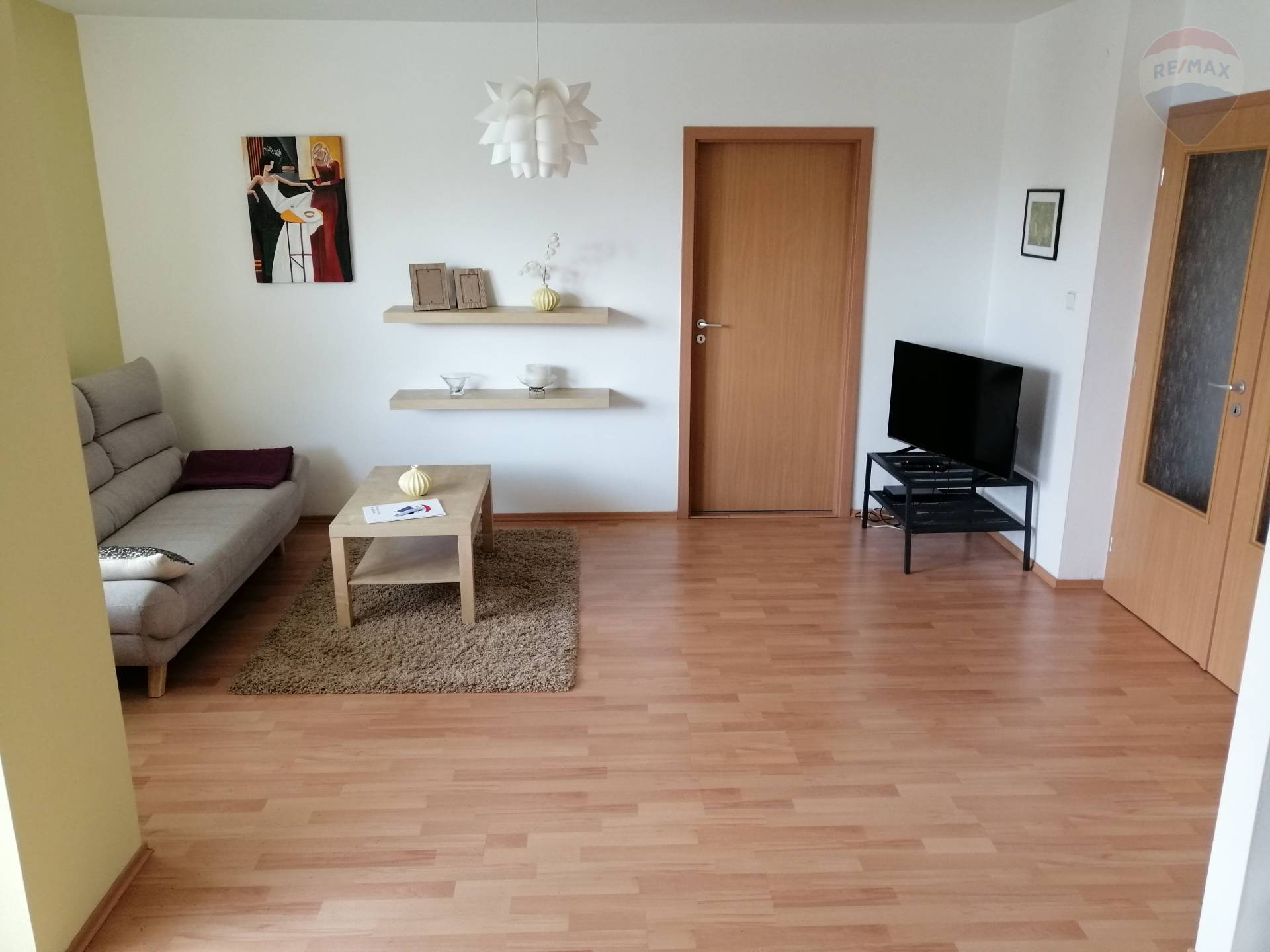 Prenájom 2 izbový byt Nitra, Čermáň