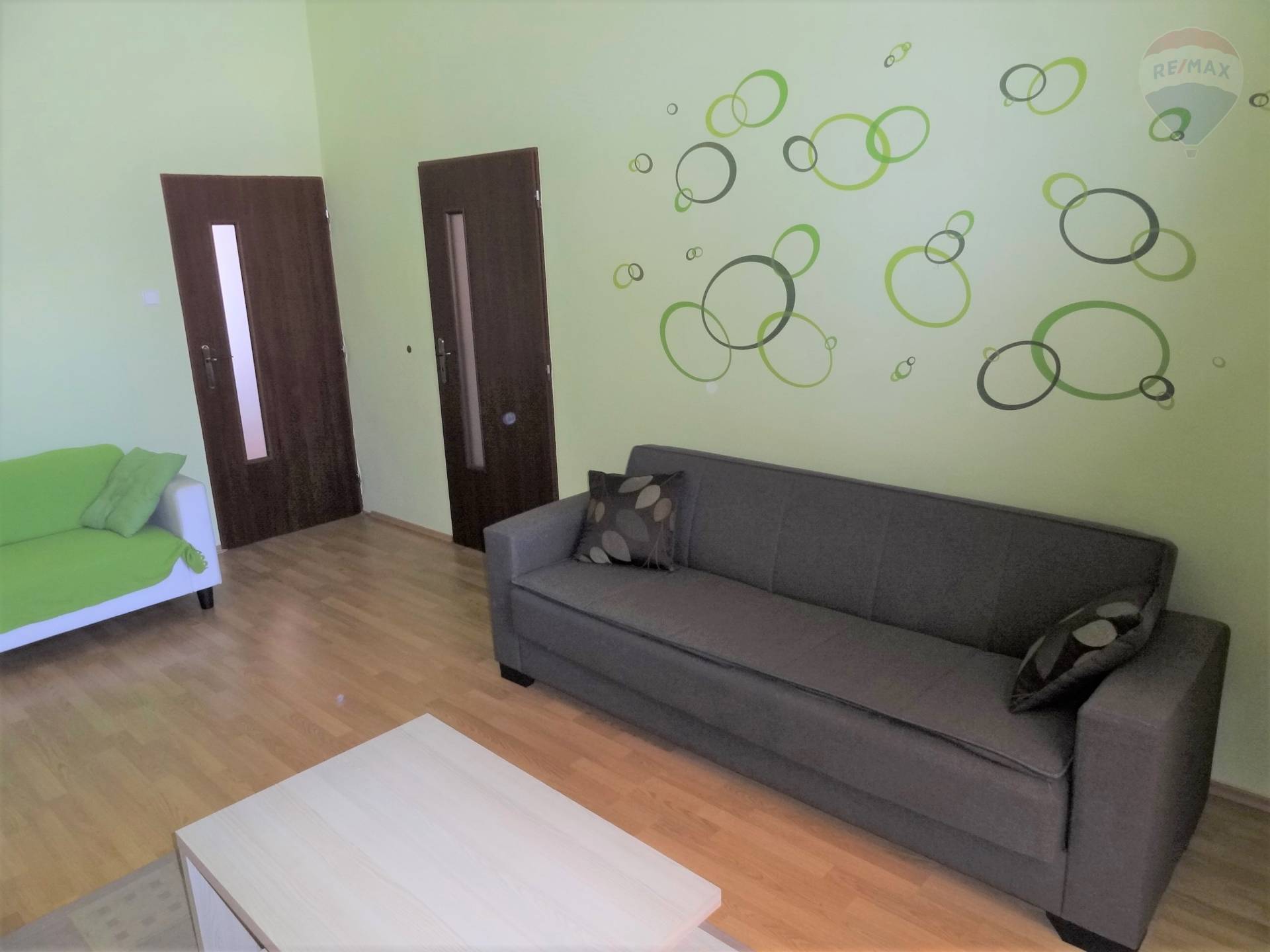 Prenájom 2 izbový byt, Nitra, Farská ul.