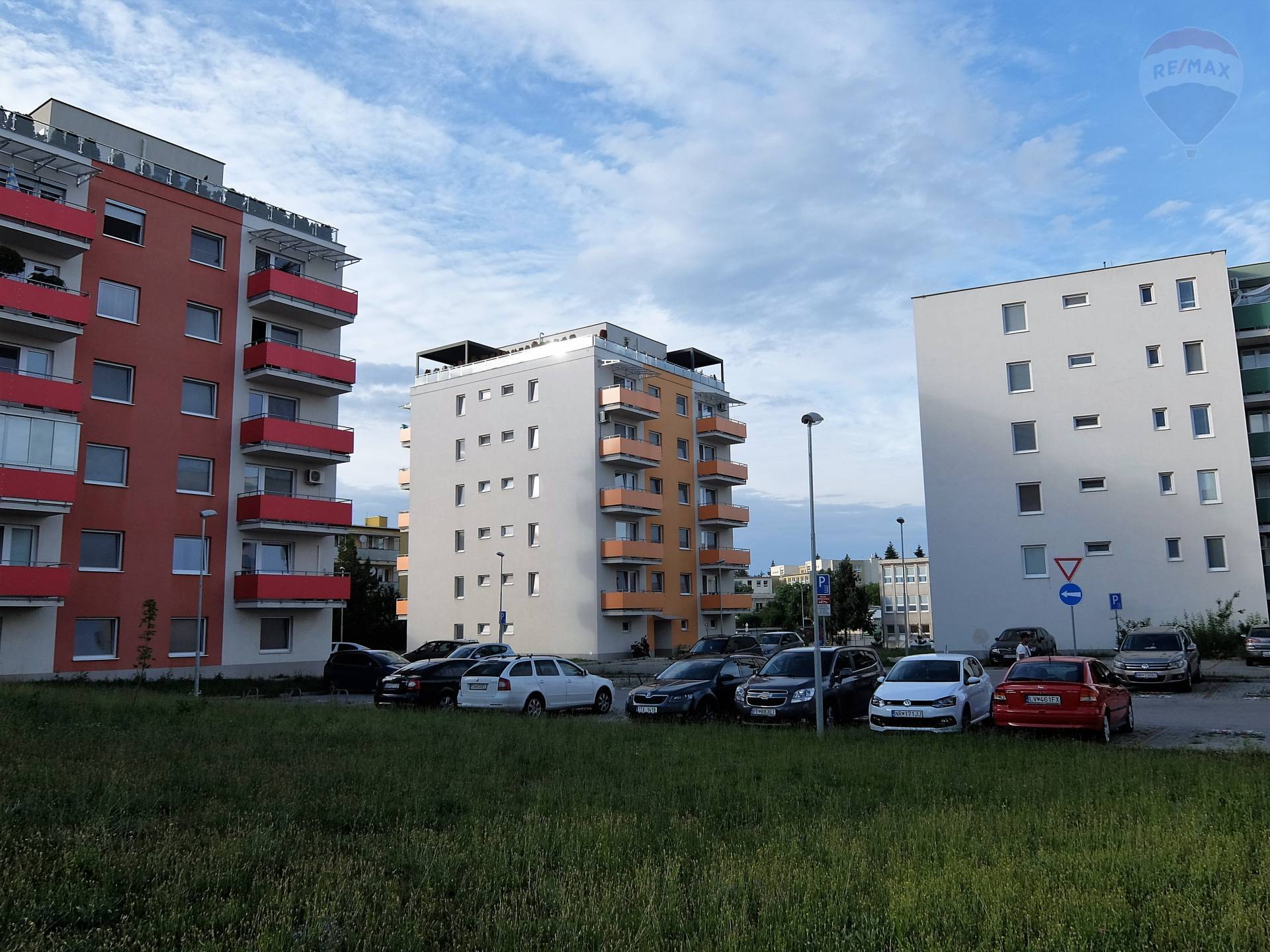 Prenájom 1 izbový byt čermáň - Nitra/Dúhové bývanie