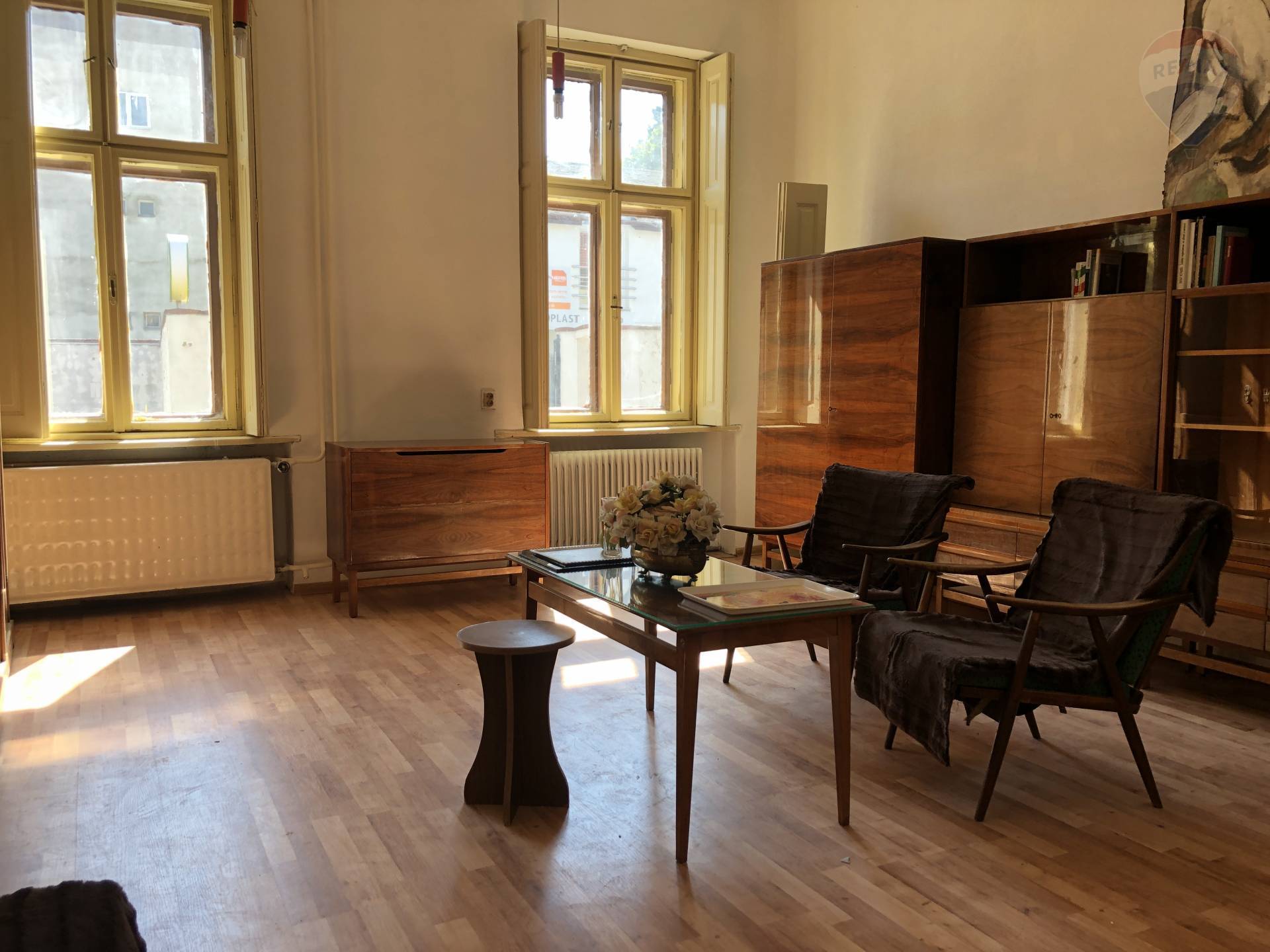 Prenájom 1 izbový zariadený byt, Nitra - Centrum