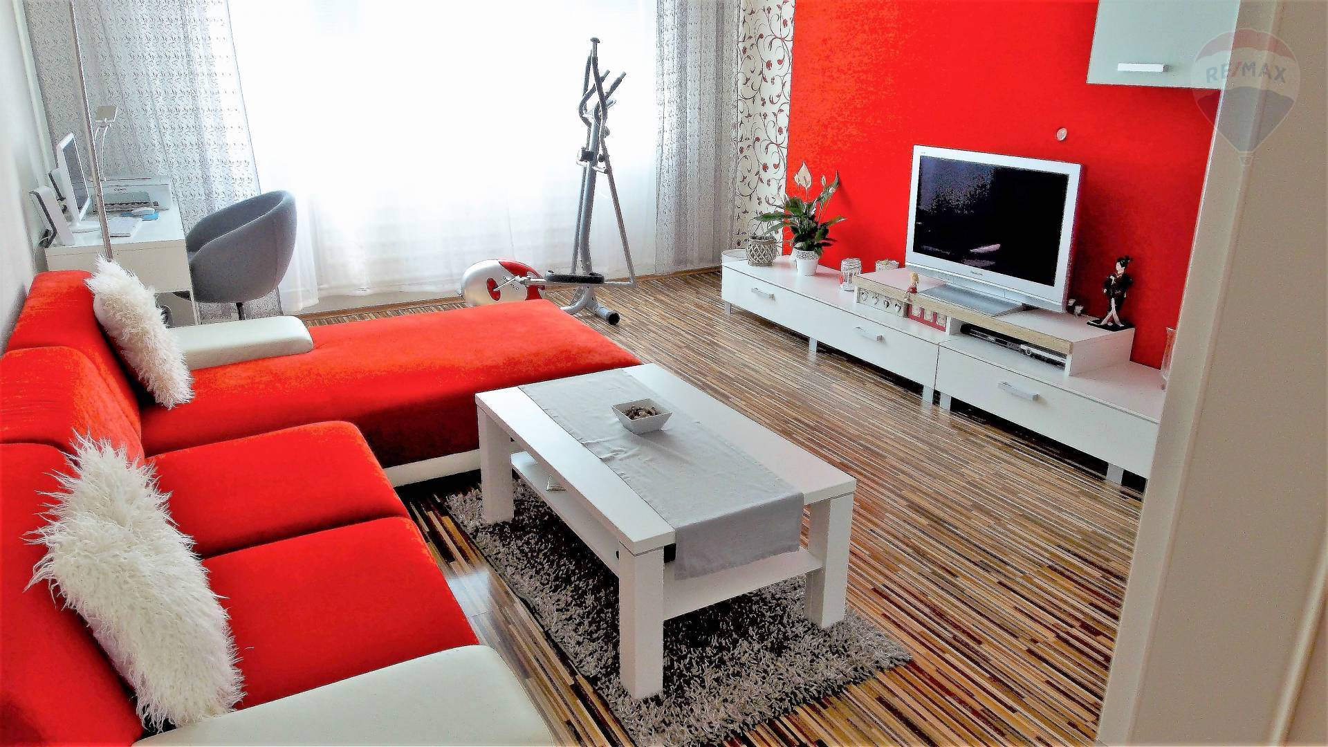PREDÁM - 3 ibový byt, Topoľčany, sídlisko JUH, balkón, J.Alexyho