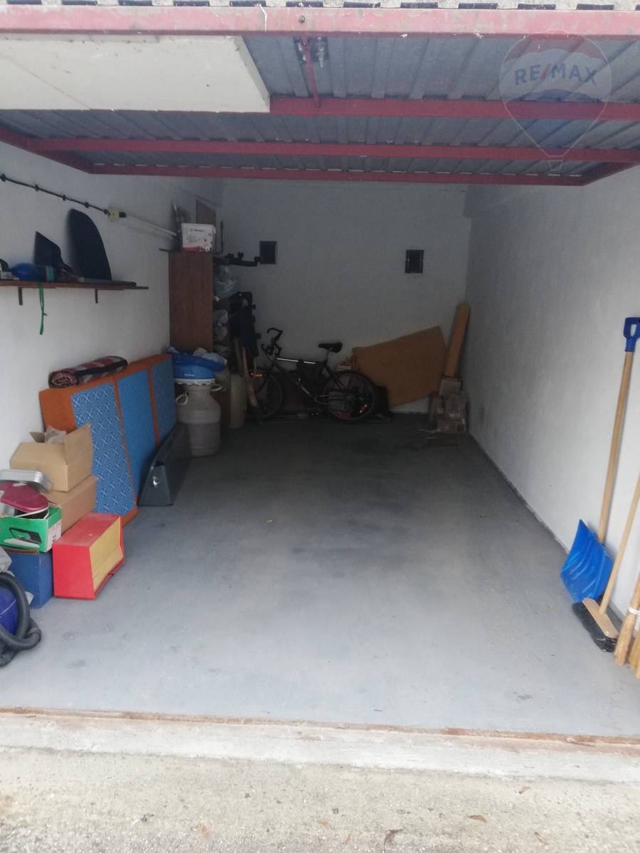 NA PREDAJ Garáž na Podháji vedľa pivovaru