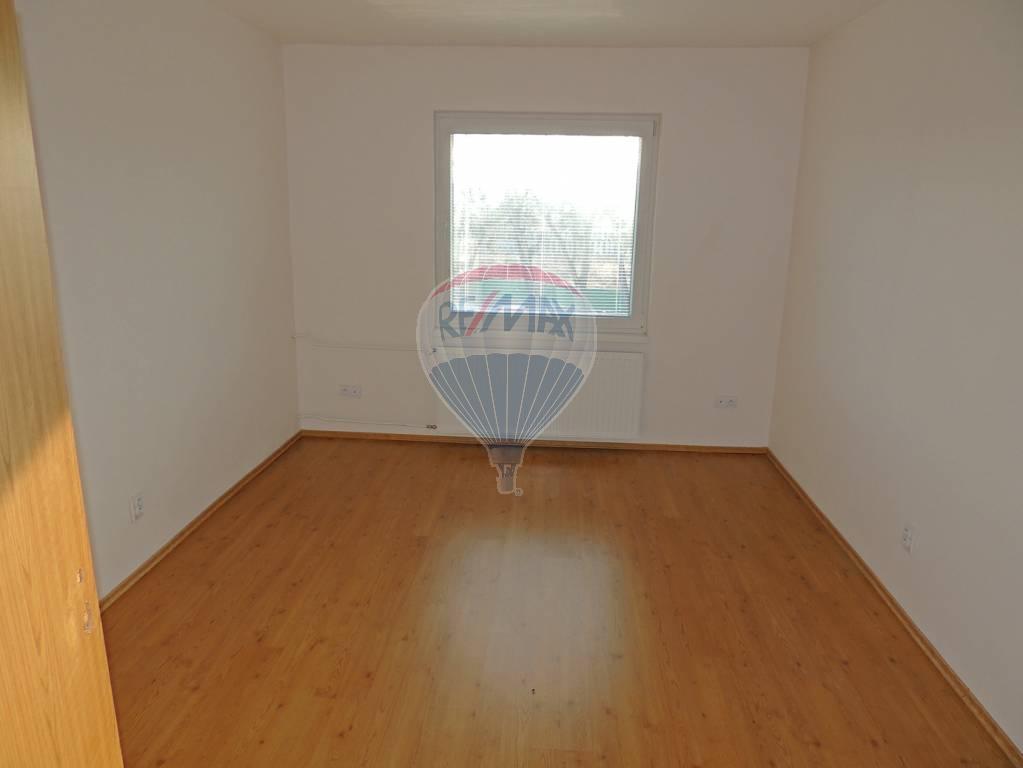 Kancelárske priestory na prenájom od 14 do 555 m2
