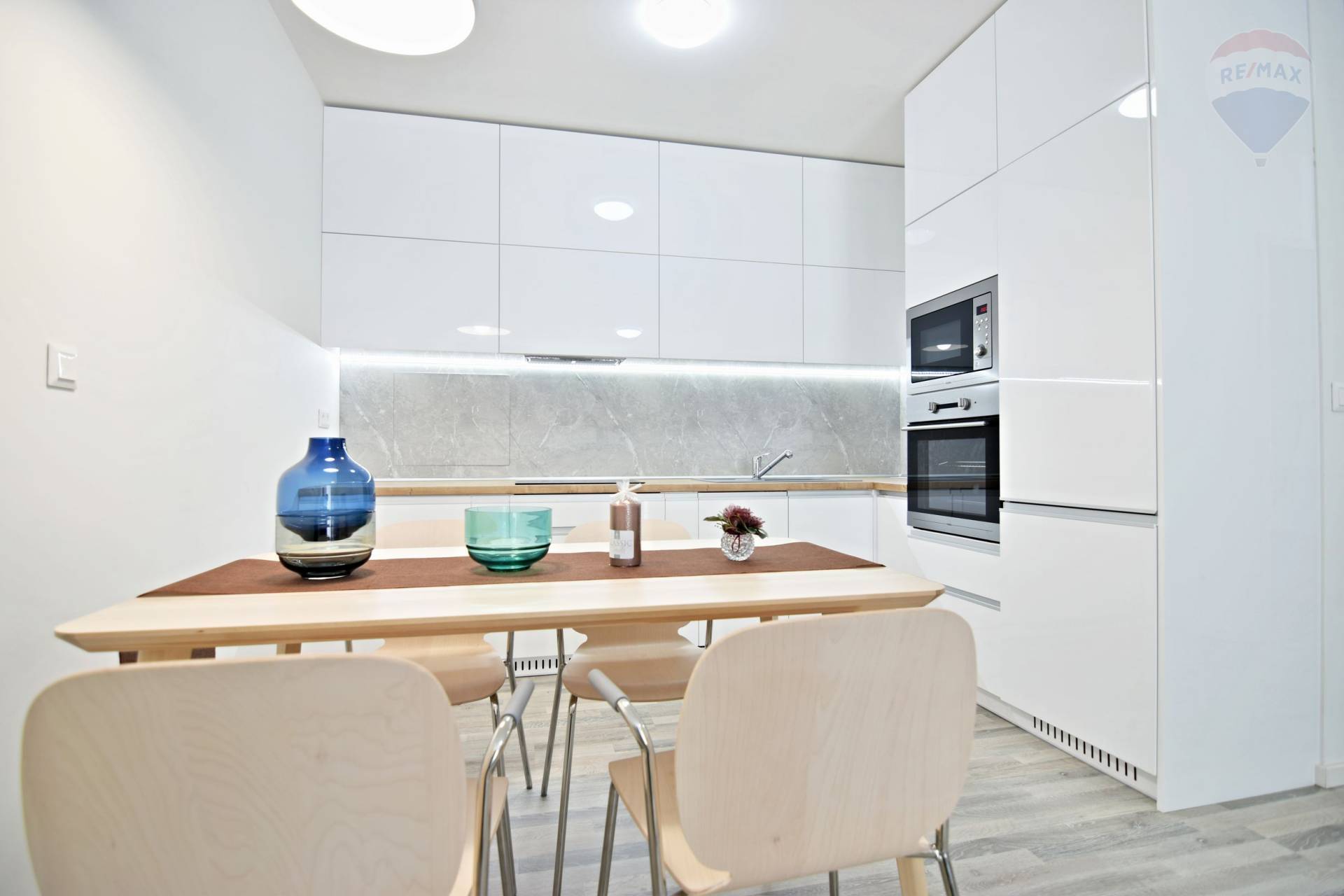 2 izbový Luxusný byt s terasou v Novostavbe, 66 m2