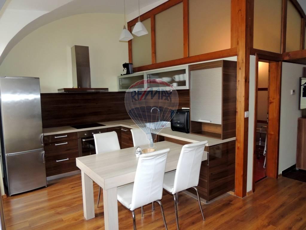 3 izb. zrekonštruovaný byt na Hlavnej, 74 m2