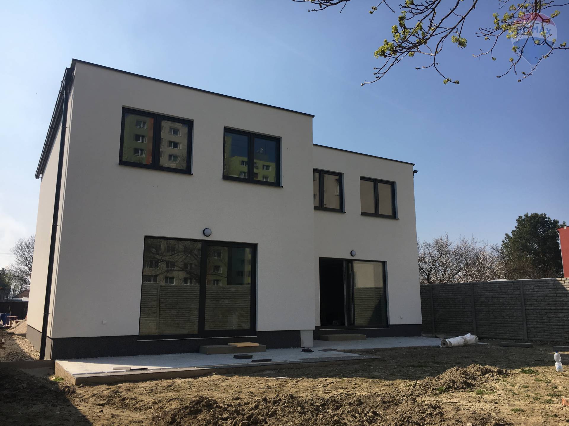 ❗NOVOSTAVBA ❗ NA PREDAJ 4 izbový byt s terasou a parkovaním