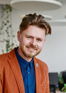 Fotografia partnera predaja Mgr. art. Matej Hríbik