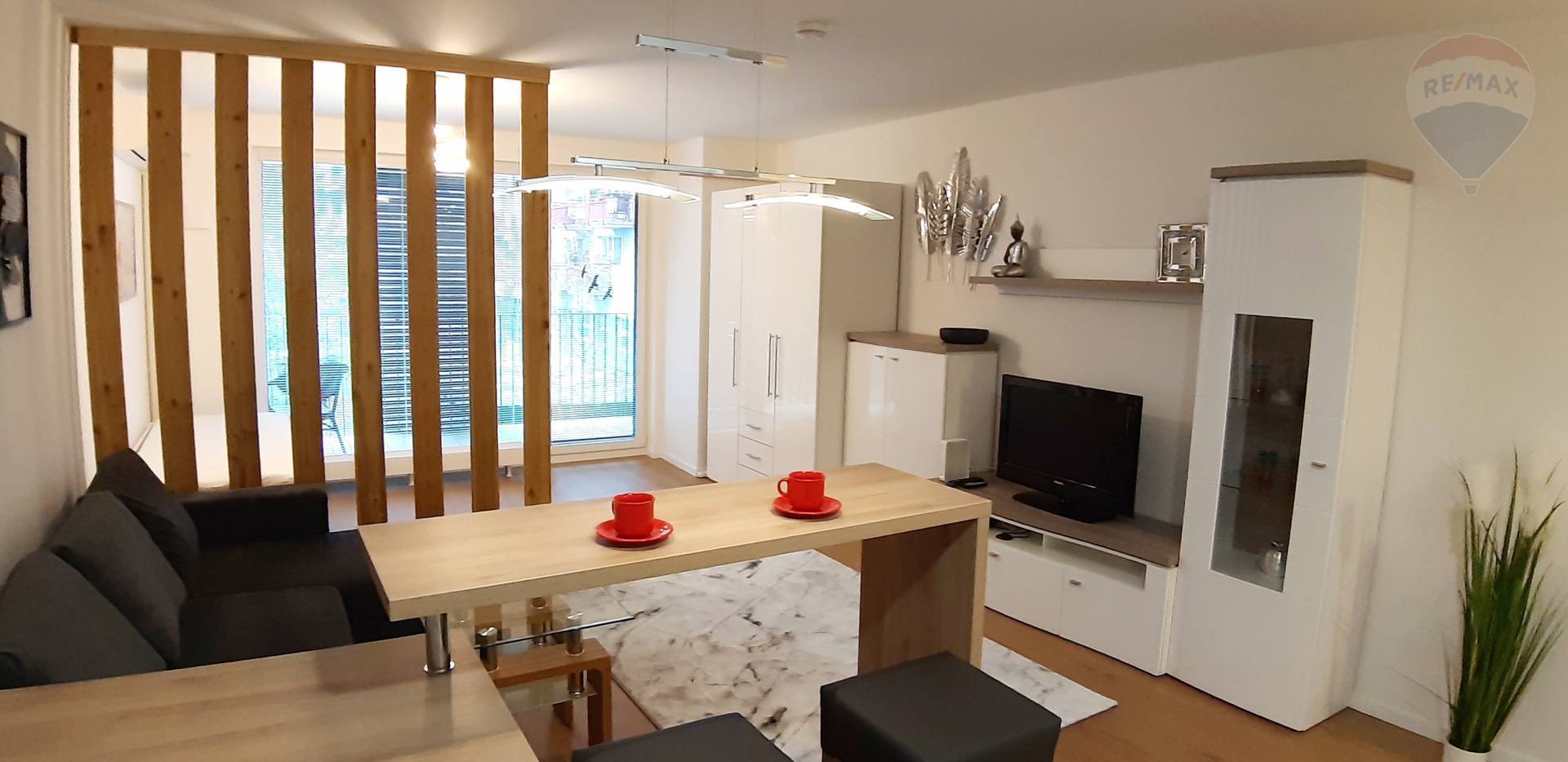 PRENÁJOM, 1-izbový byt, Seberíniho ulica, Bratislava - Ružinov