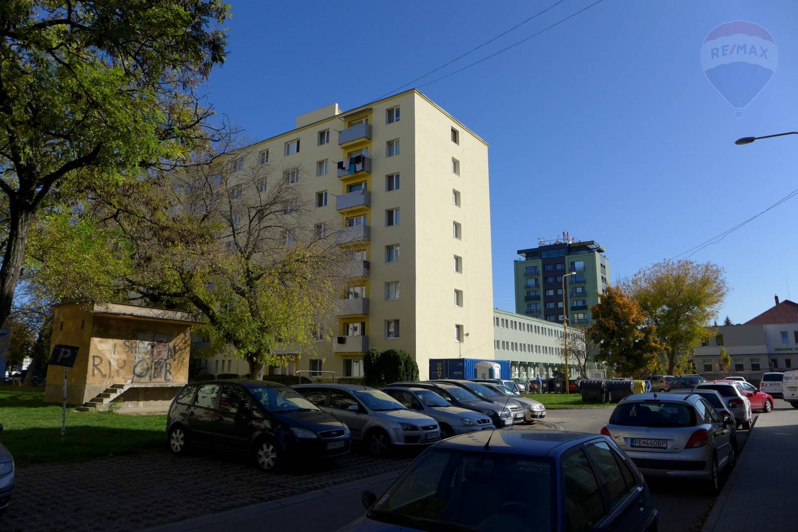 3 izbový byt s lógiou, 74 m2 ul. Š. Králika PRIEVIDZA