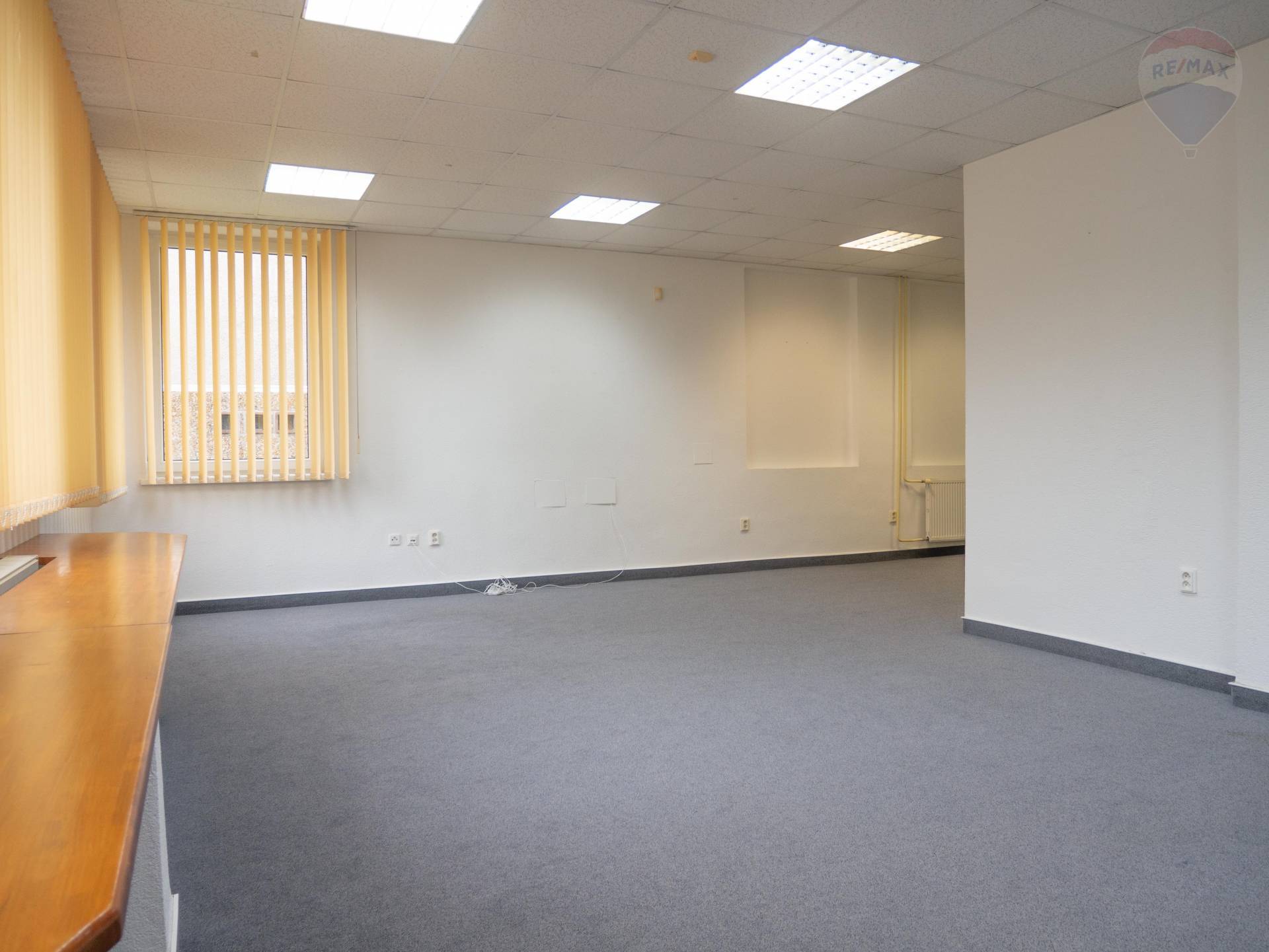 PRENÁJOM - 66 m2 Centrum mesta - parkovanie