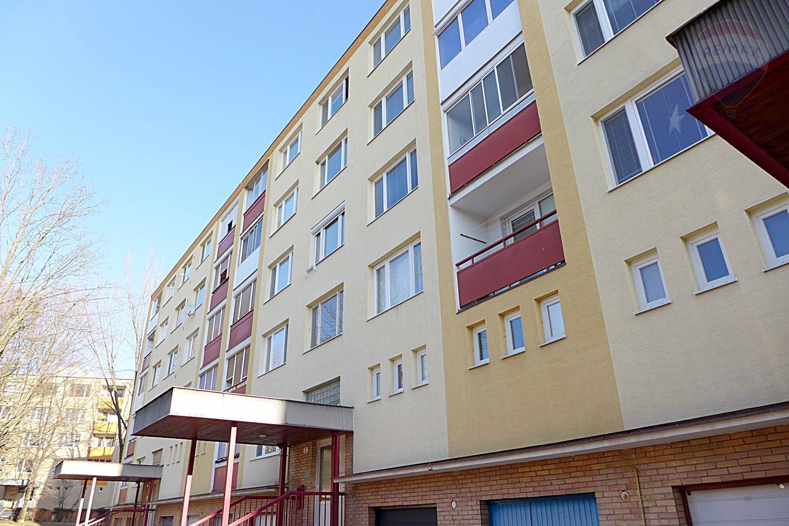 GARSÓNKA 20 m2, ul. Energetikov s výťahom sídl. Sever - PRIEVIDZA