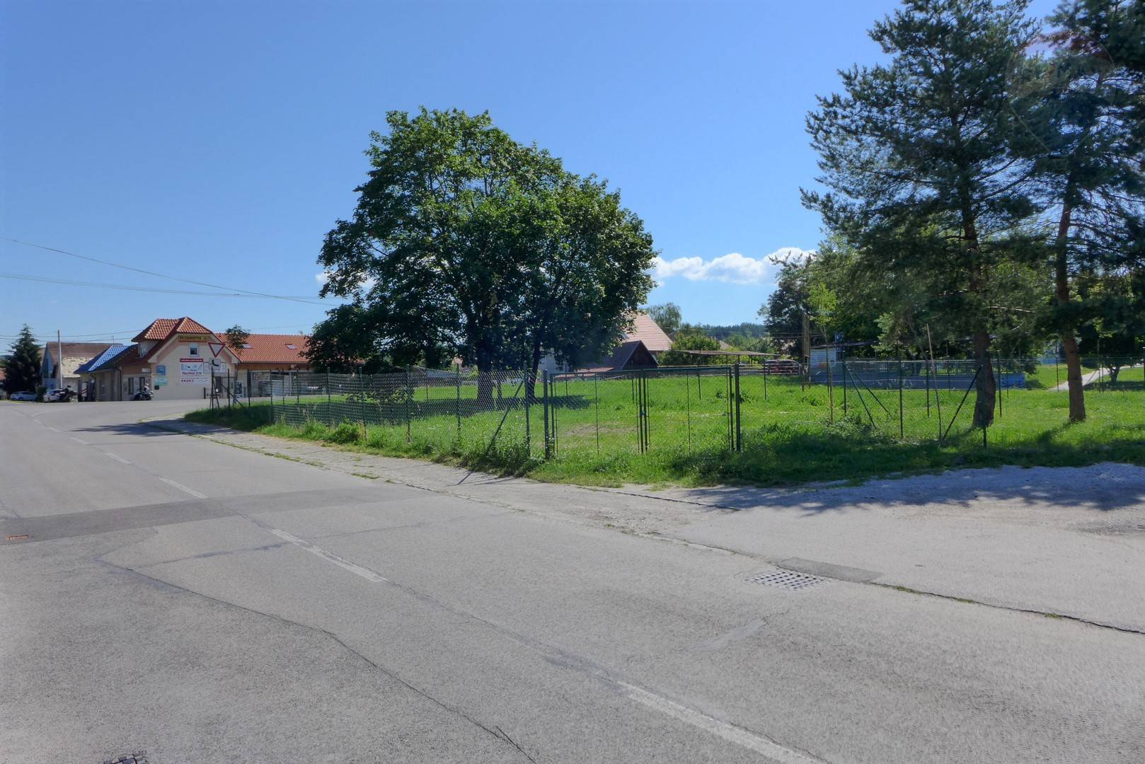 Pozemok o výmere 499 m2 v širšom centre mesta PRIEVIDZA