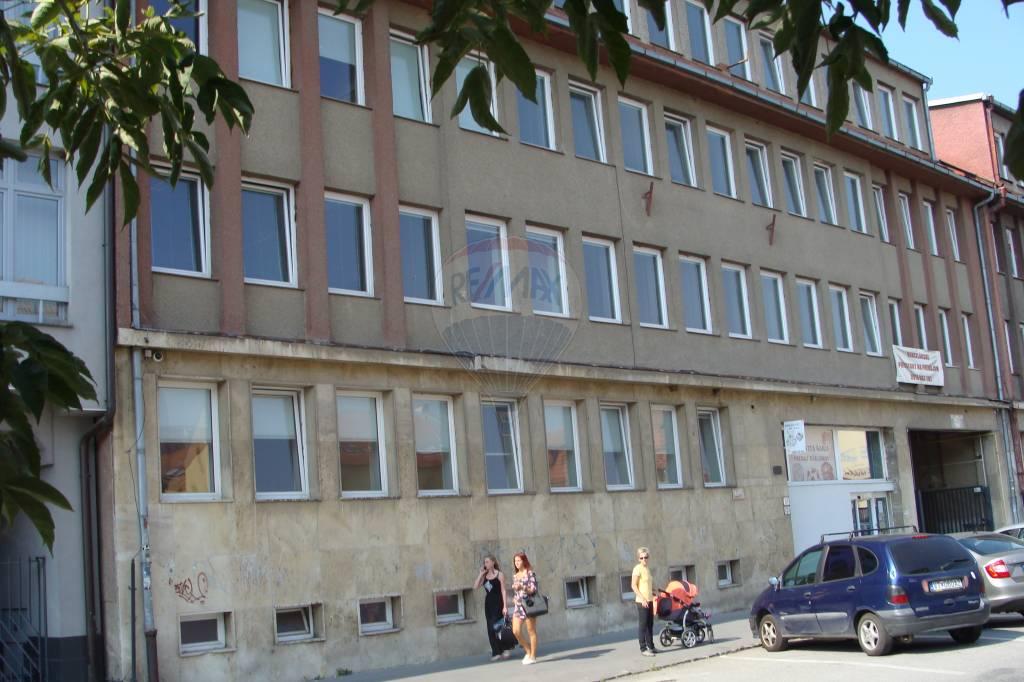 Kancelárske a skúšobné priestory na prenájom, Prešov