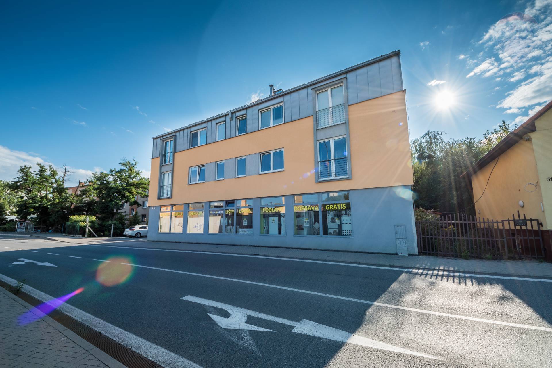 Veľký 4 izbový byt na prenájom, Okružná ulica, Prešov