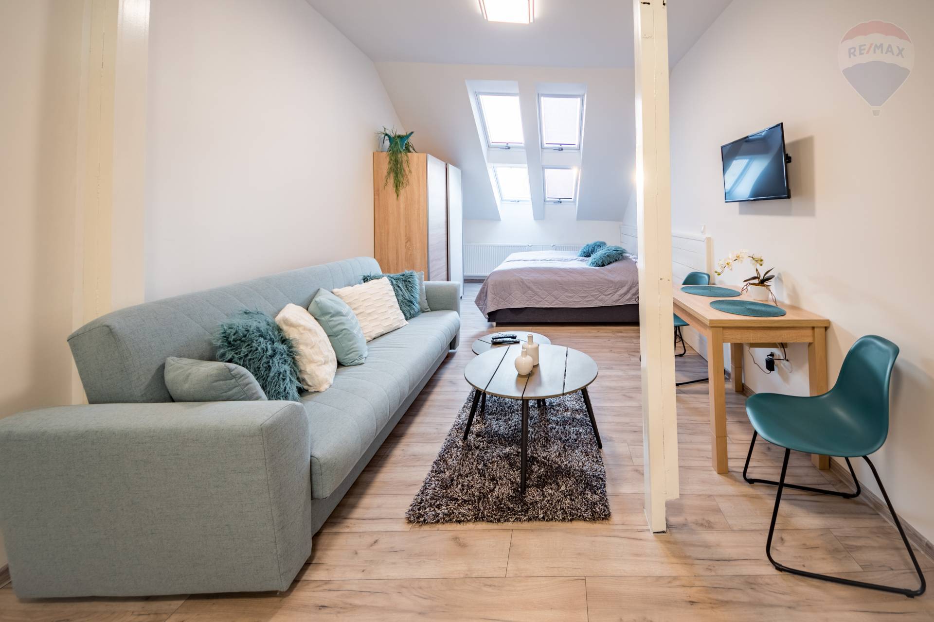 Štýlový a moderne zariadený apartmán v centre mesta na prenájom, Hlavná ulica, Prešov