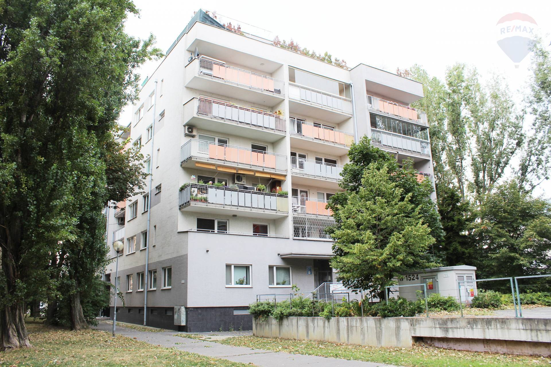 Na prenájom 2-izbový byt v Ružinove, novostavba, loggia, cena vrátane všetkých energií
