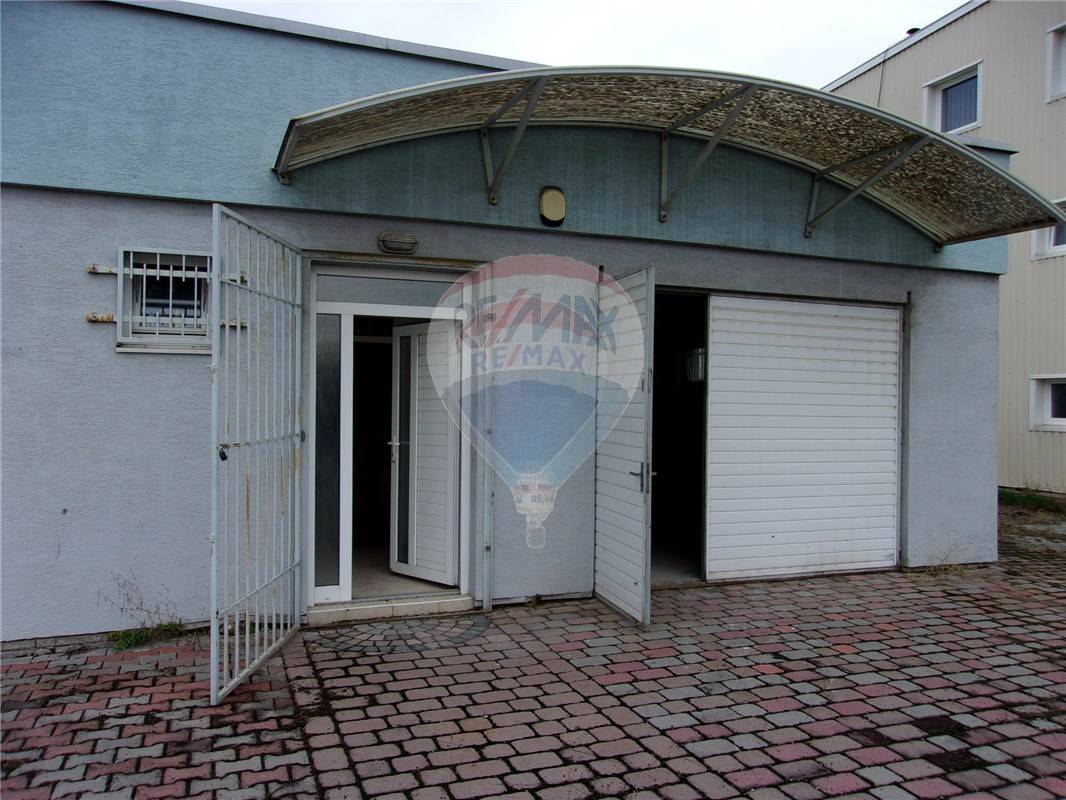 Výrobný areál 3776 m2 na predaj