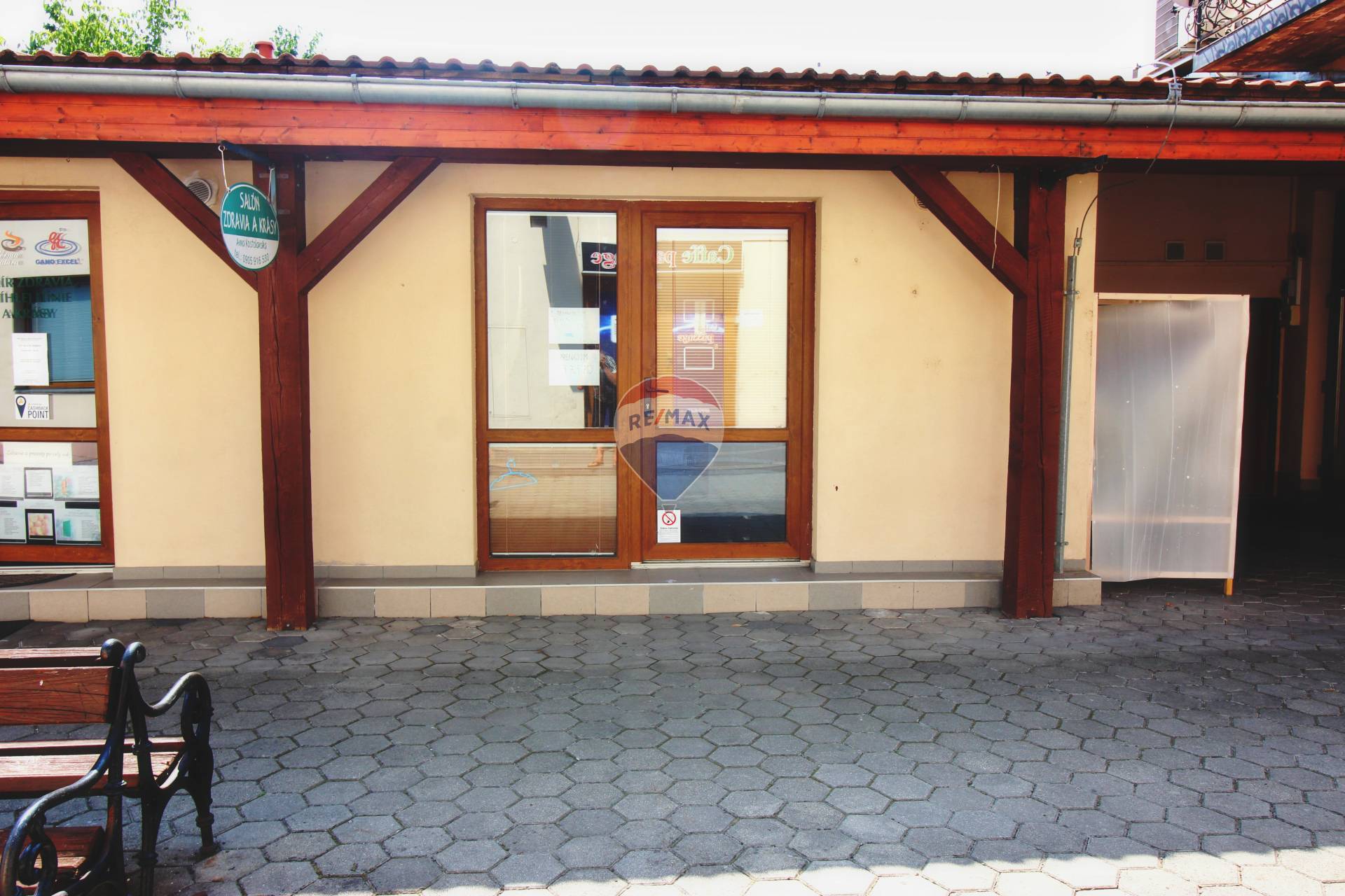 PRENÁJOM komerčného priestoru 44 m2, Nové Mesto nad Váhom