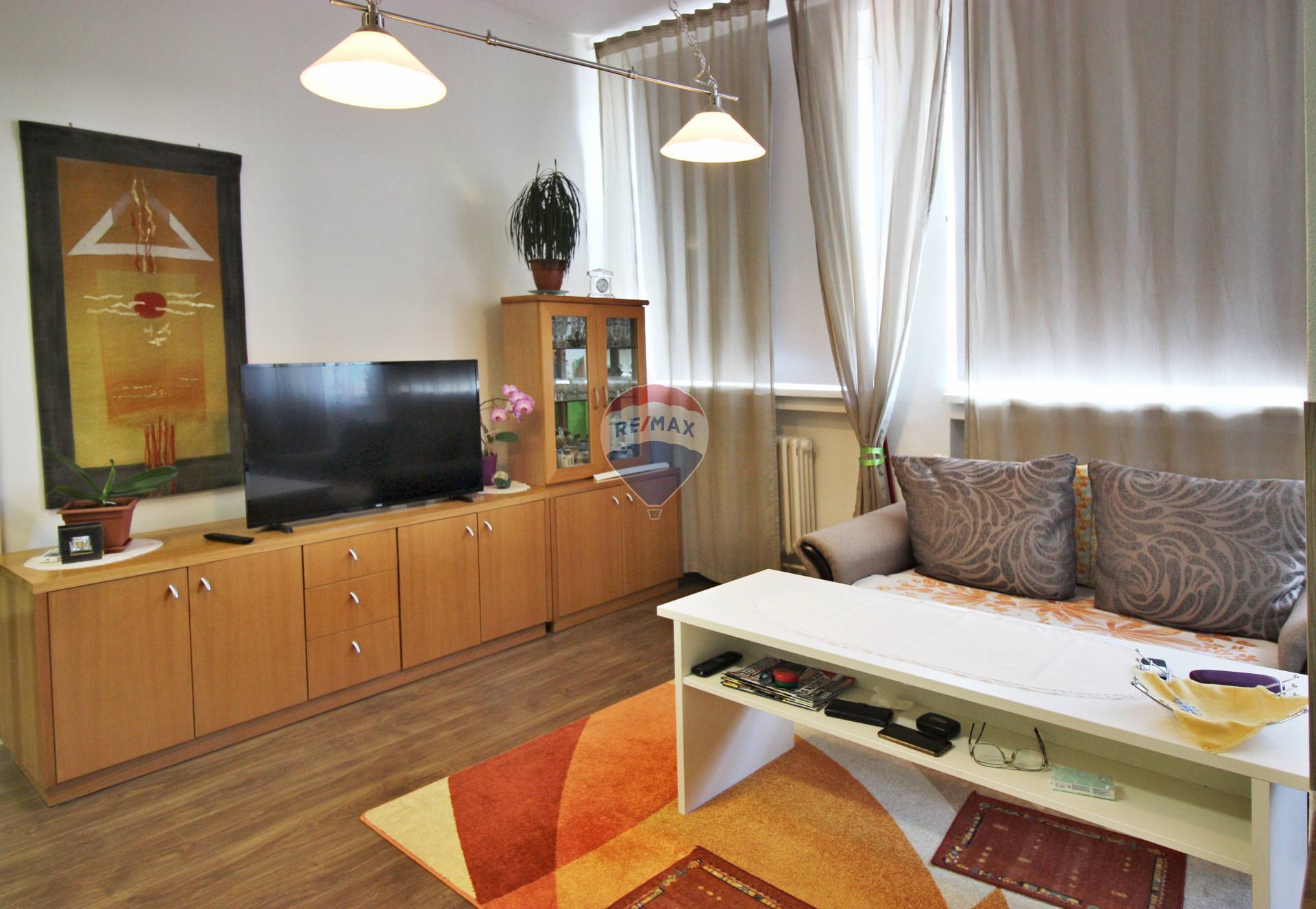 PREDAJ 2 izbový byt Bratislava, Zlaté Piesky