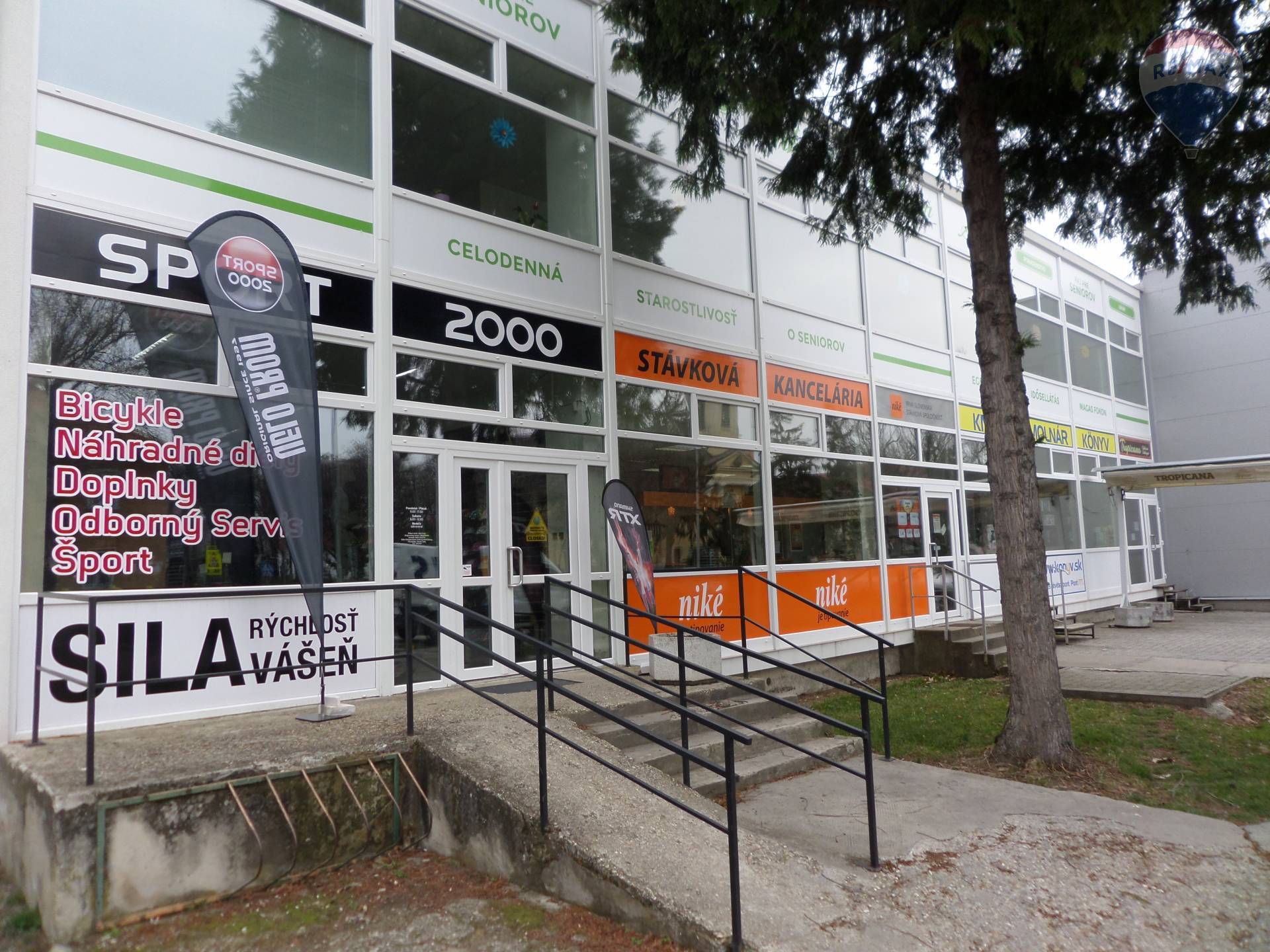 Obchodný priestor v centre Šale