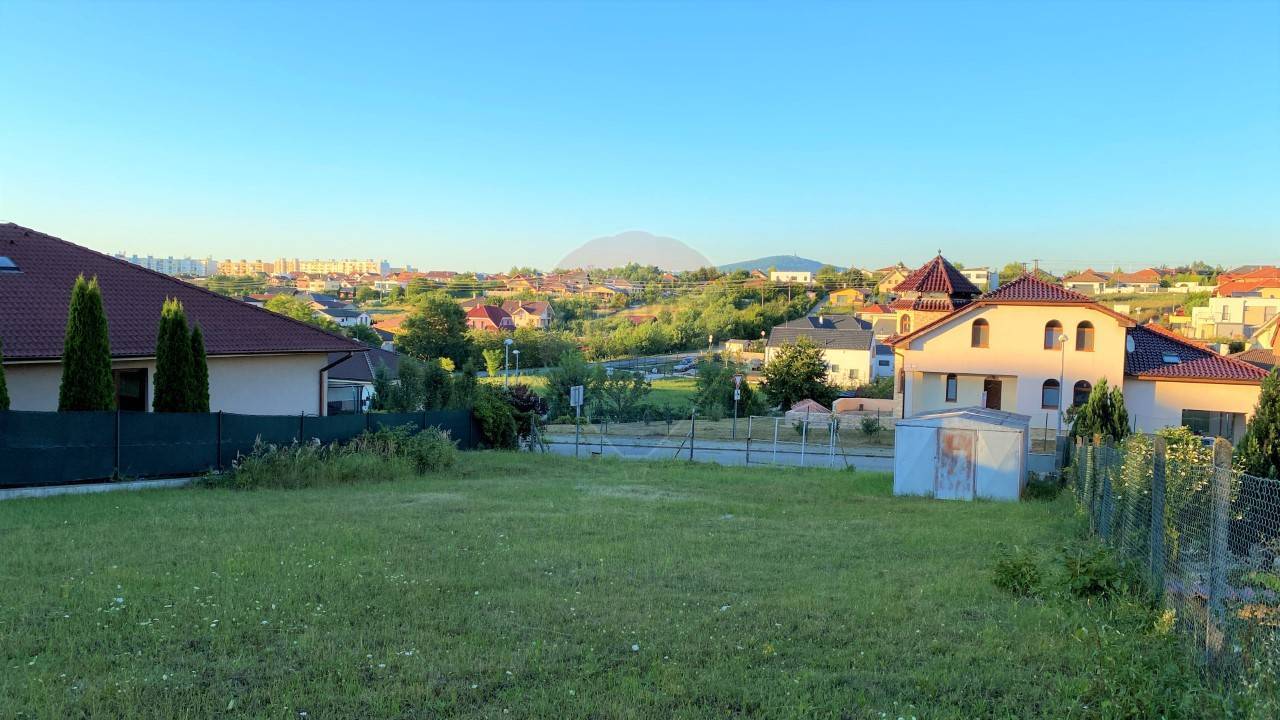 Predaj stavebného pozemku 700m2, Nitra
