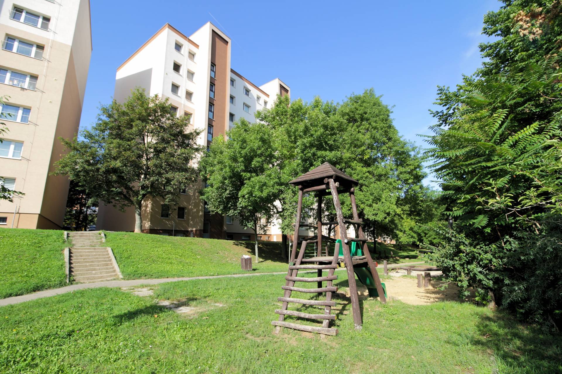 PREDAJ NOVOZREKONŠTRUOVANÝ BYT NITRA Dunajská ul.