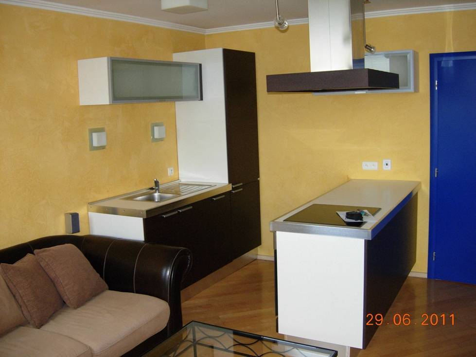 Prenájom bytu (2,5-izbový) 74 m2, Bratislava - Staré Mesto
